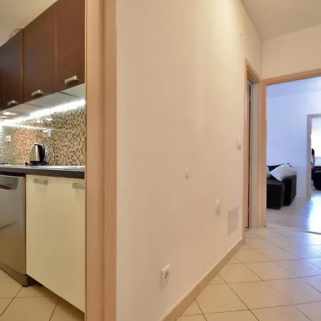 Sea View With 2 Bedroms, Pet Friendly Apartment