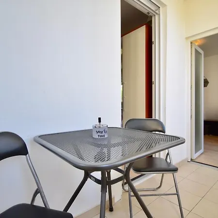 Sea View With 2 Bedroms, Pet Friendly Apartment *