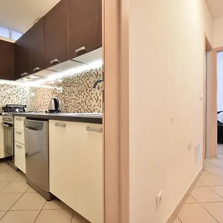 Sea View With 2 Bedroms, Pet Friendly Apartment *
